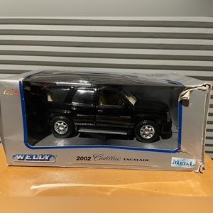 Welly 2002 Cadillac Escalade Die Cast 1:24